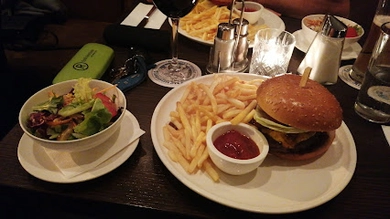 central - Restaurant/Bar